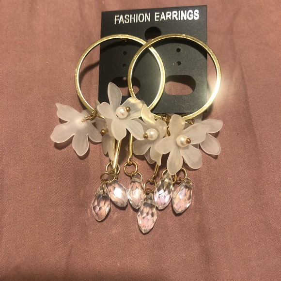 Earring - Picture 16 of 16